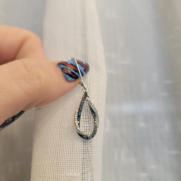 Kay Jewelers Twisted Diamond & Teal Saphire Tear Drop Dangle Earrings NWOT - Picture 7 of 13